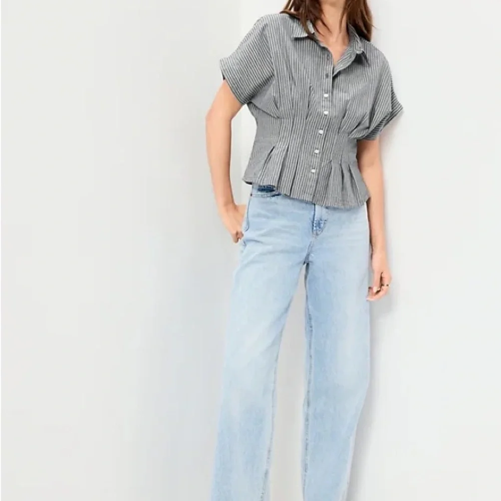 Striped Short-Sleeve Peplum Top - Gray preppy coastal chic summer blouse - Picture 2 of 4